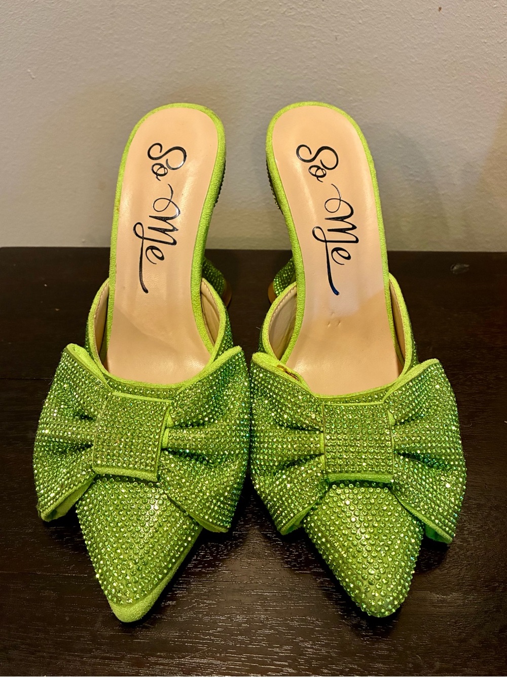 Lulu’s Lorayne green rhinestone pointed mules!